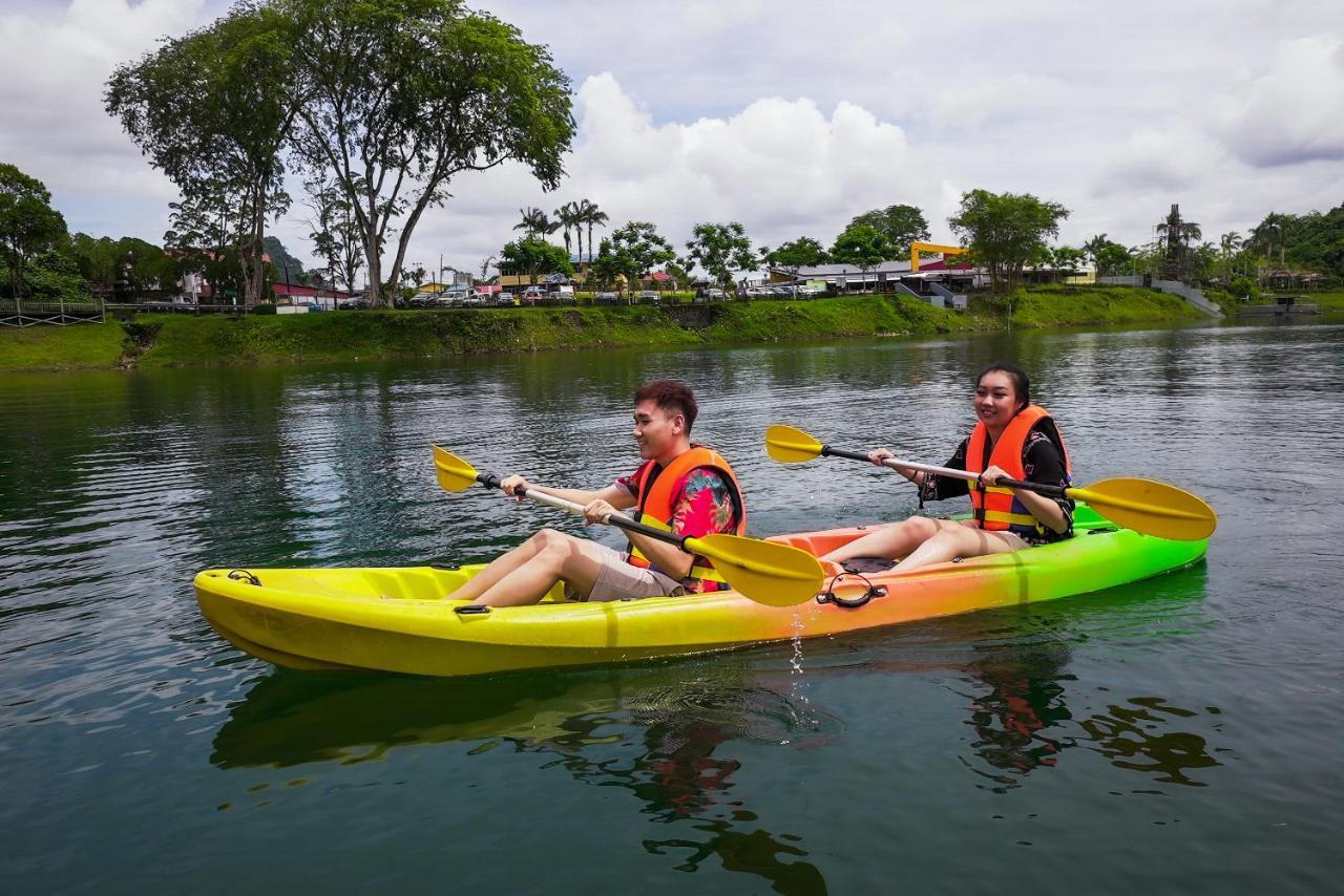 Roxy Tasik Biru Resort City Bau Zewnętrze zdjęcie