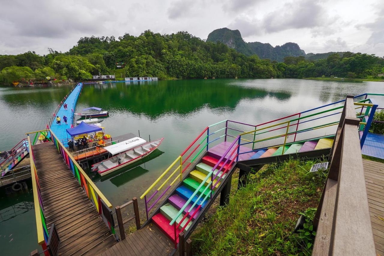 Roxy Tasik Biru Resort City Bau Zewnętrze zdjęcie