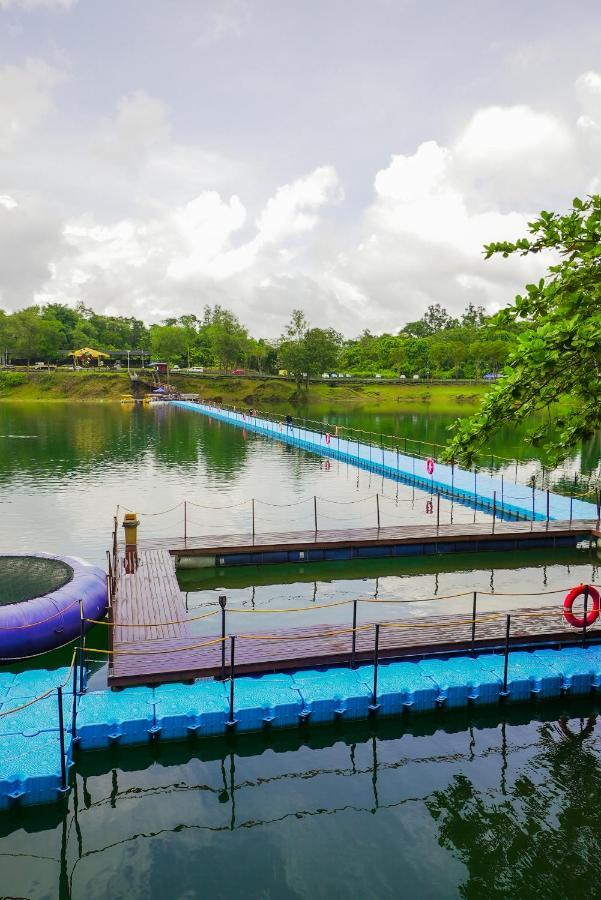 Roxy Tasik Biru Resort City Bau Zewnętrze zdjęcie