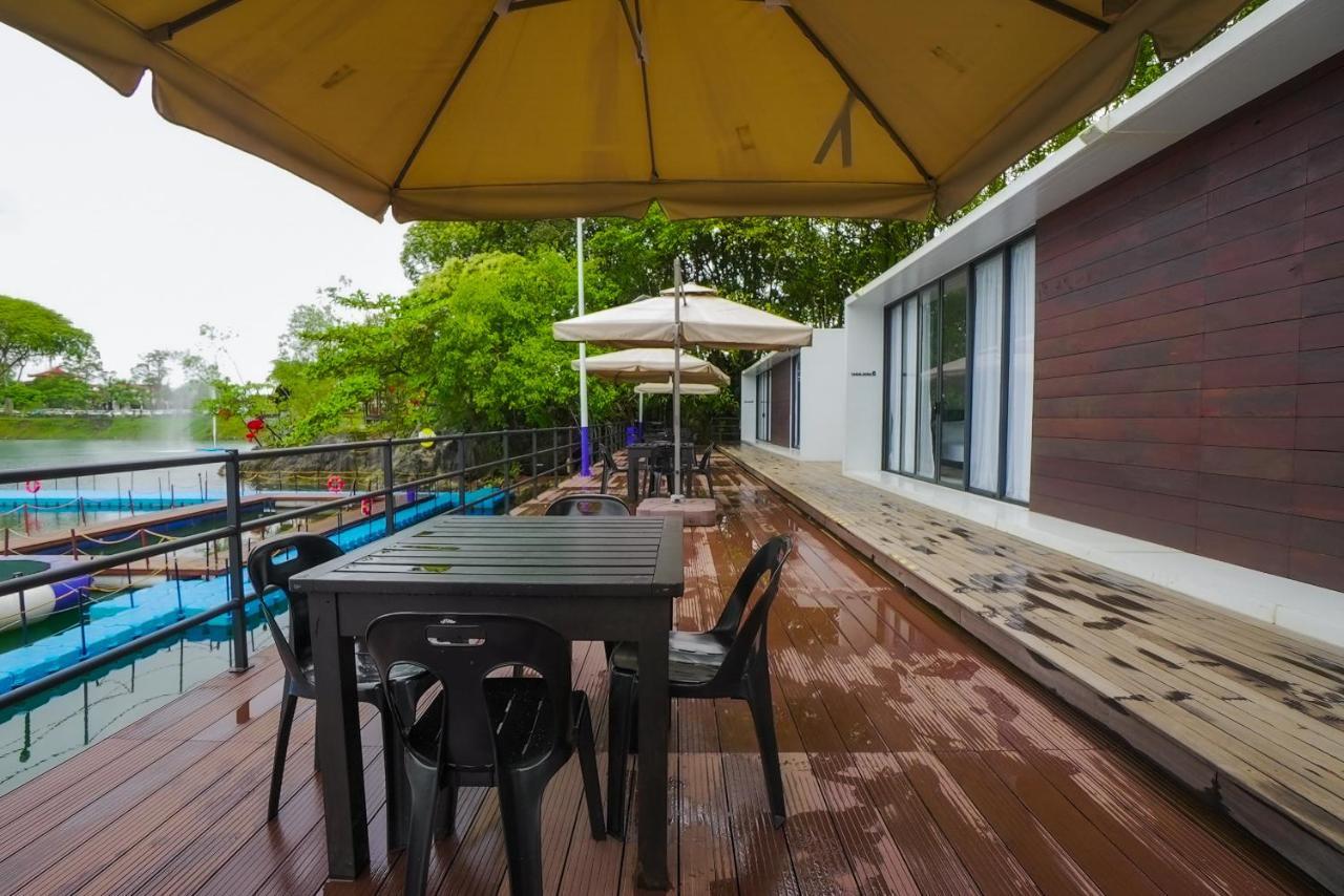 Roxy Tasik Biru Resort City Bau Zewnętrze zdjęcie