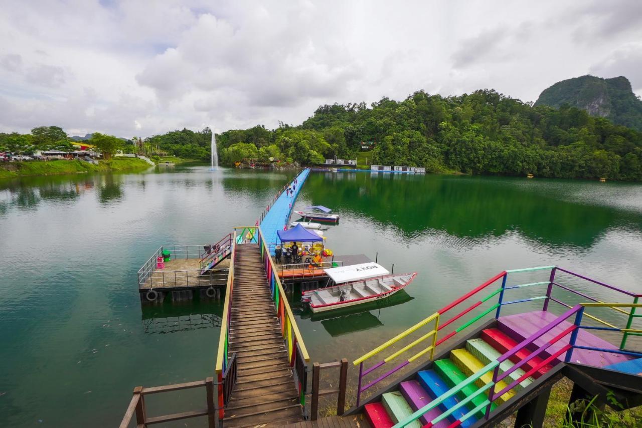 Roxy Tasik Biru Resort City Bau Zewnętrze zdjęcie