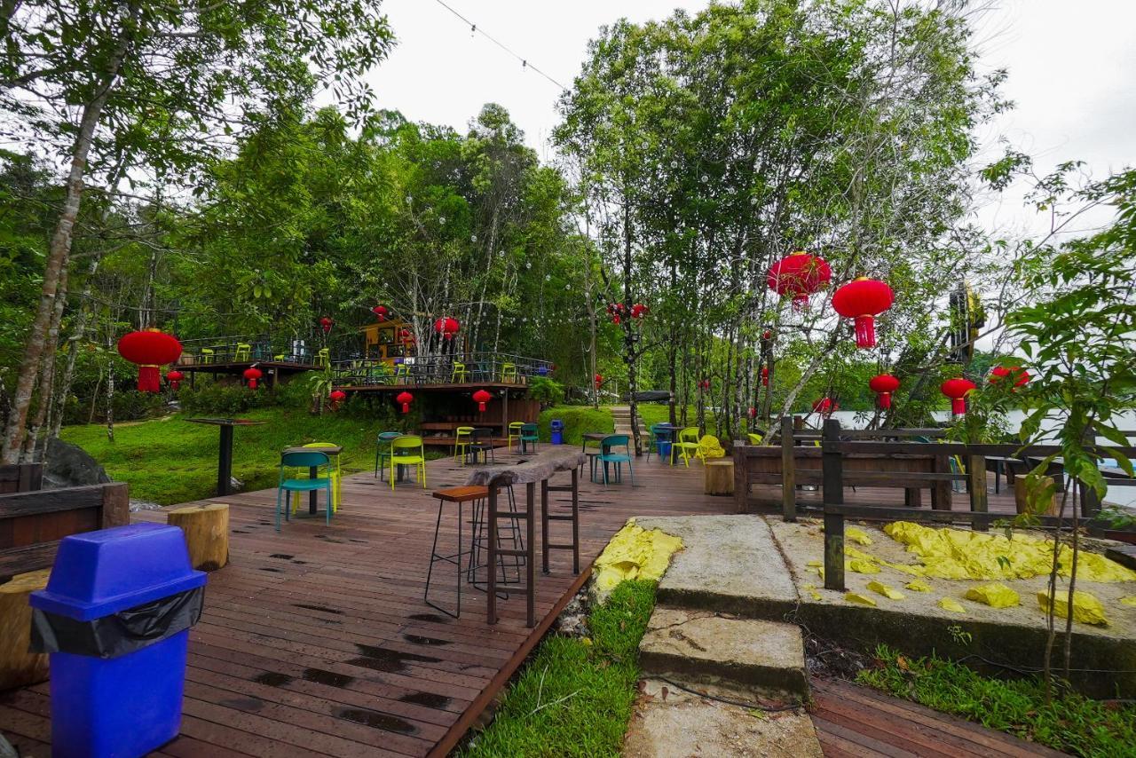 Roxy Tasik Biru Resort City Bau Zewnętrze zdjęcie